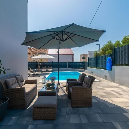 Modern Apartment With Private Pool Bibinje Ngoại thất bức ảnh